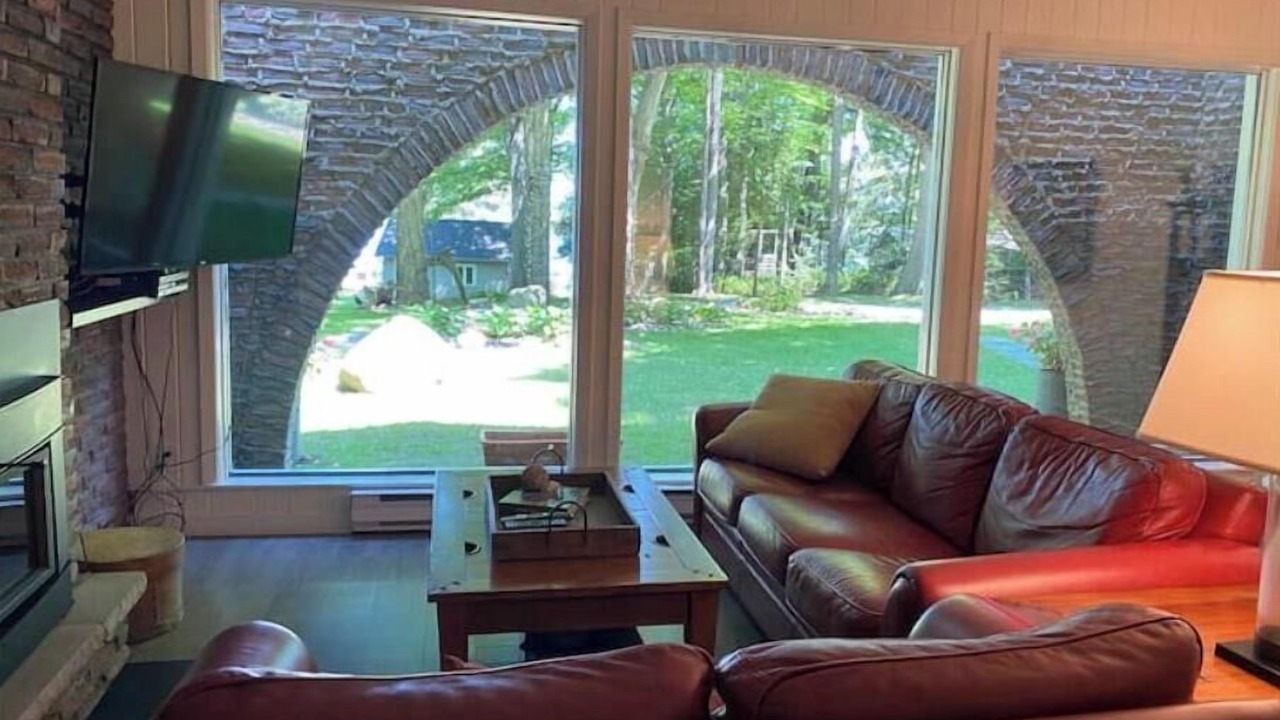 Photo of Livingroom in Innisfil
