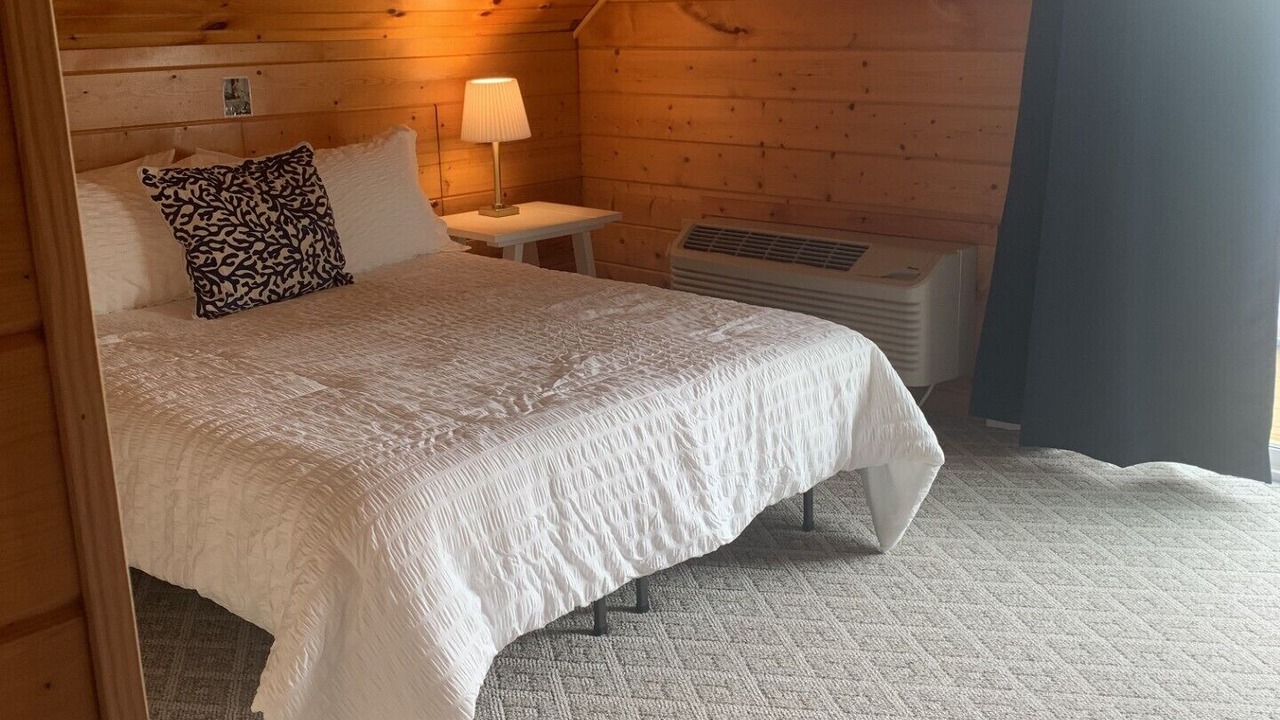 Photo of Bedroom in Kelleys Island