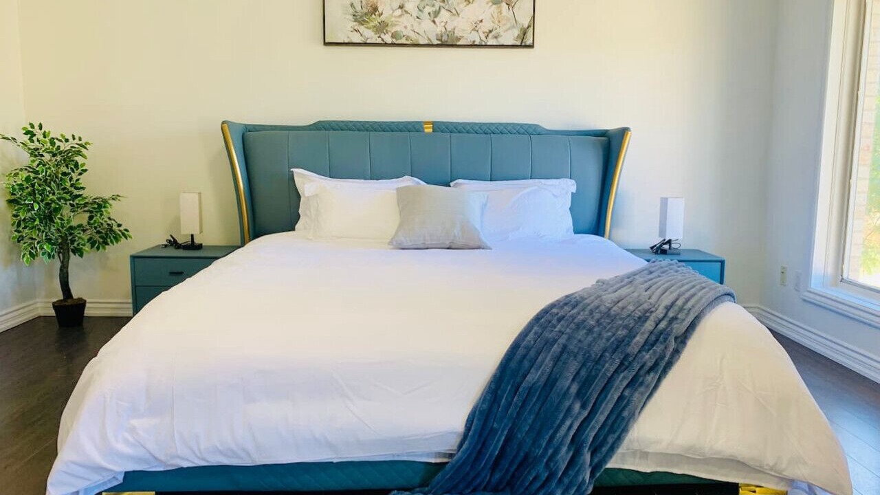 Photo of Bedroom in Richmond Hill