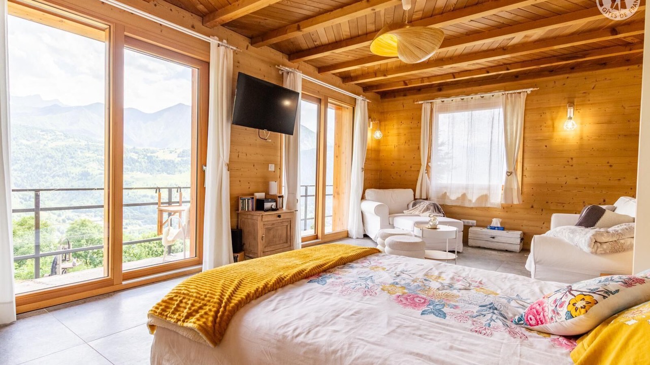 Photo of Bedroom in Albiez-Montrond