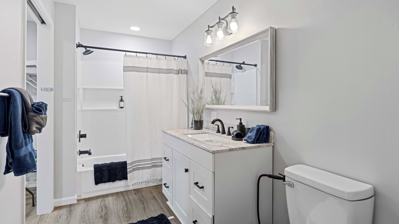 Photo of Bathroom in Vista Acres