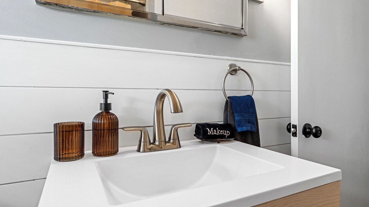 Photo of Bathroom in Vista Acres