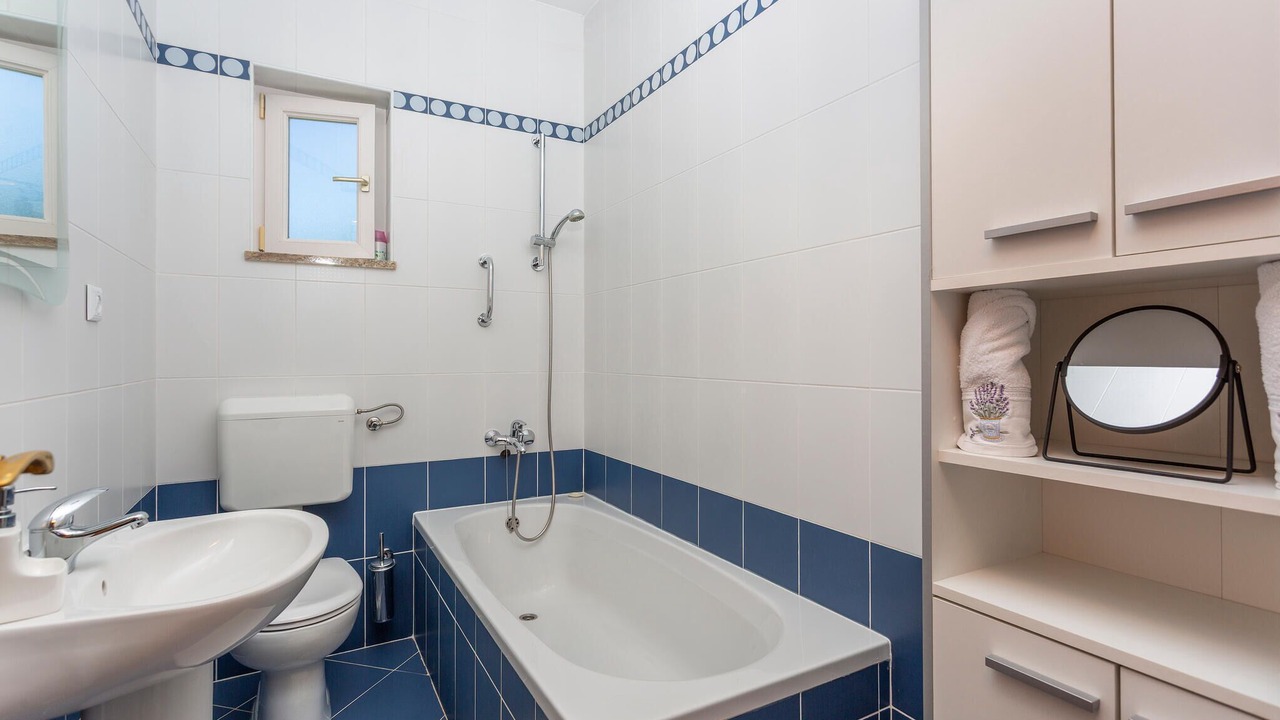 Photo of Bathroom in Mihotici