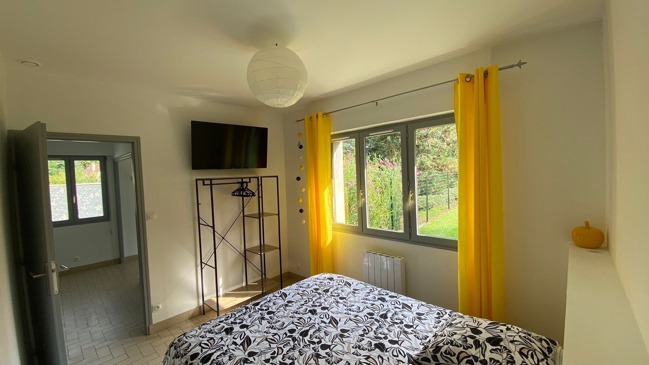 Photo of Bedroom in Douzy