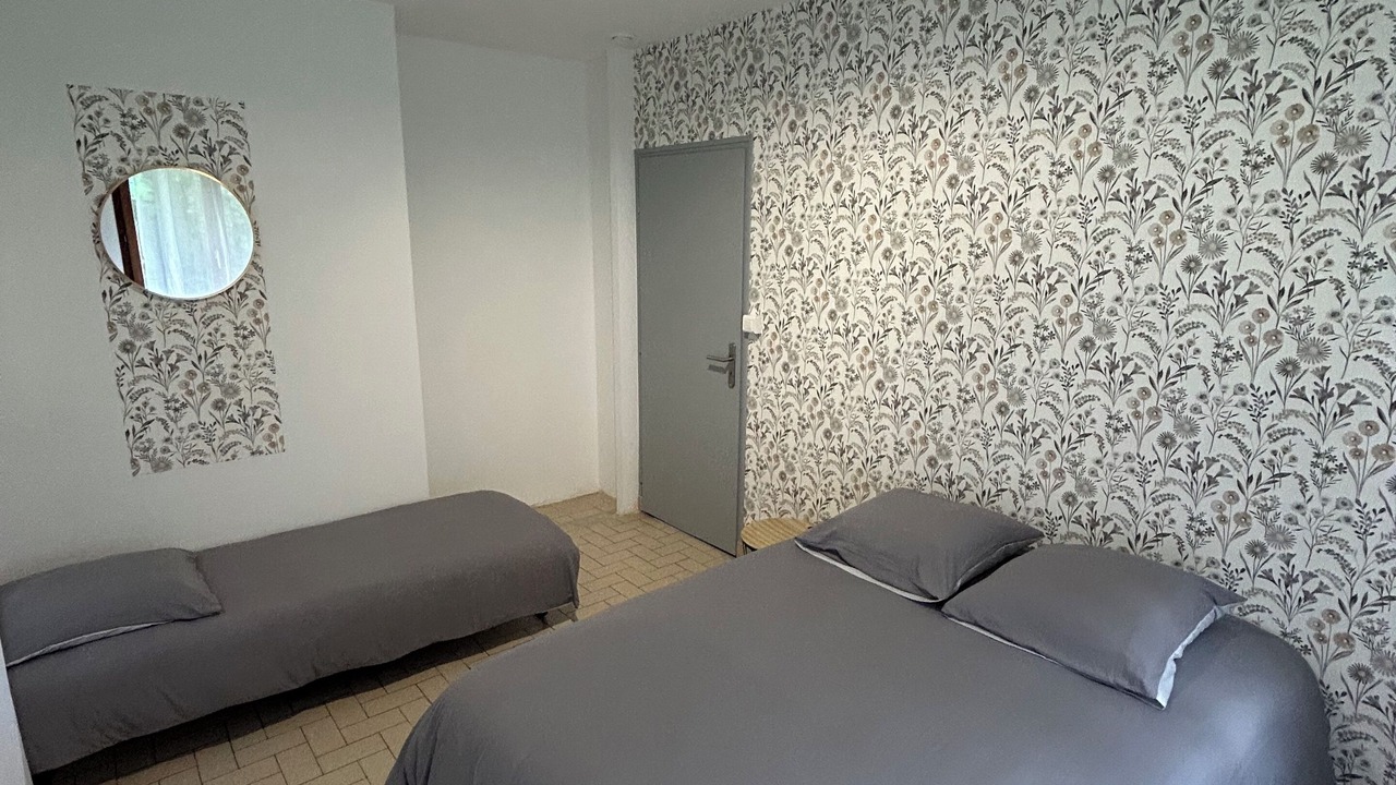 Photo of Bedroom in Douzy