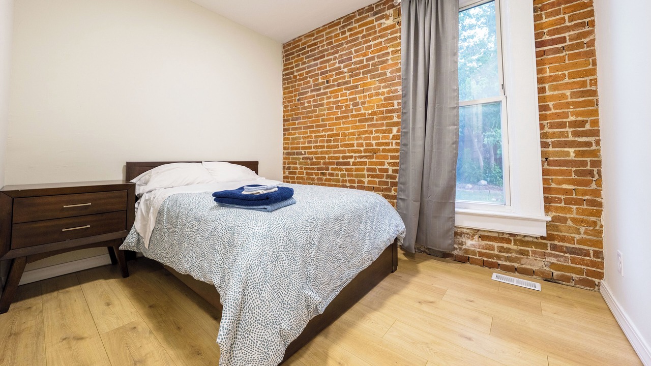 Photo of Bedroom in Villa Park