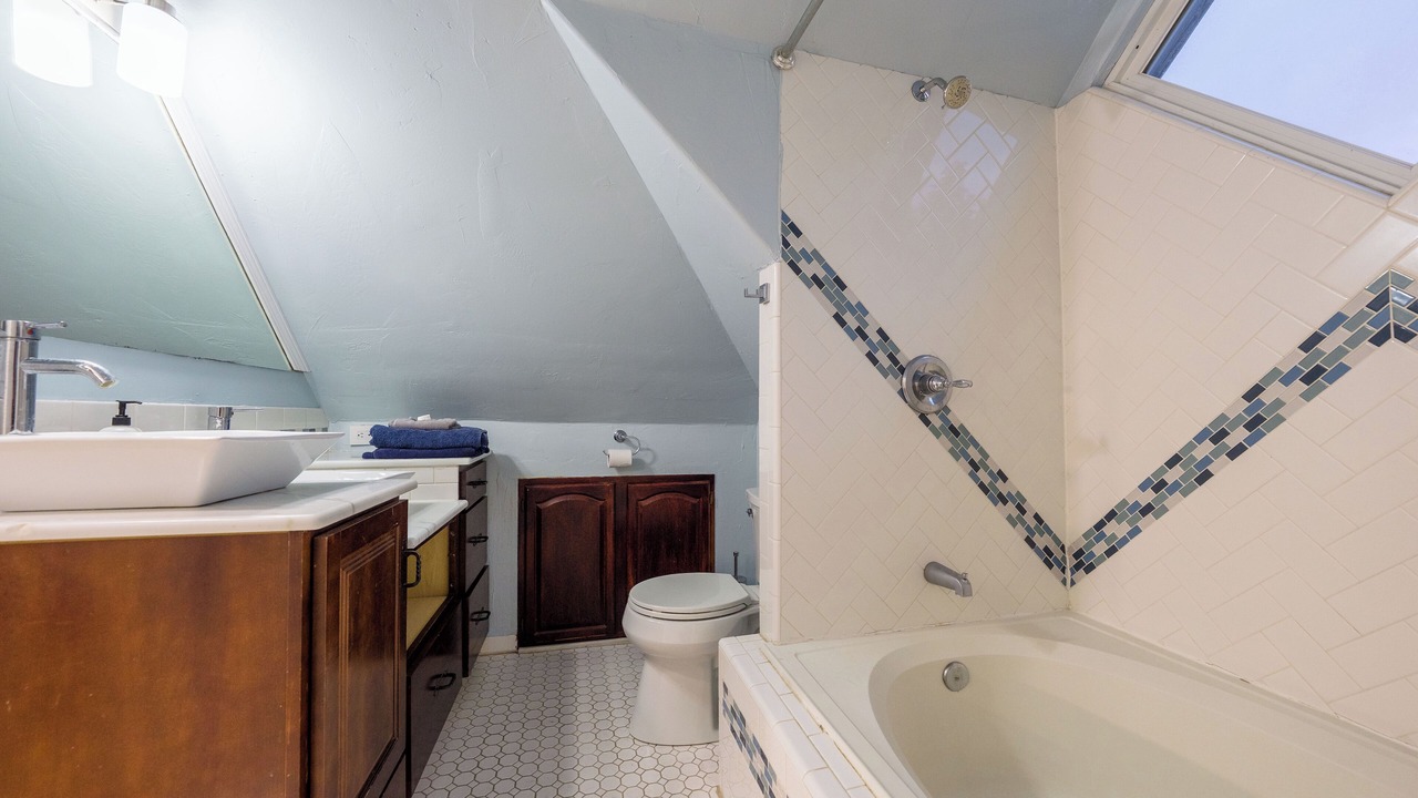 Photo of Bathroom in Villa Park
