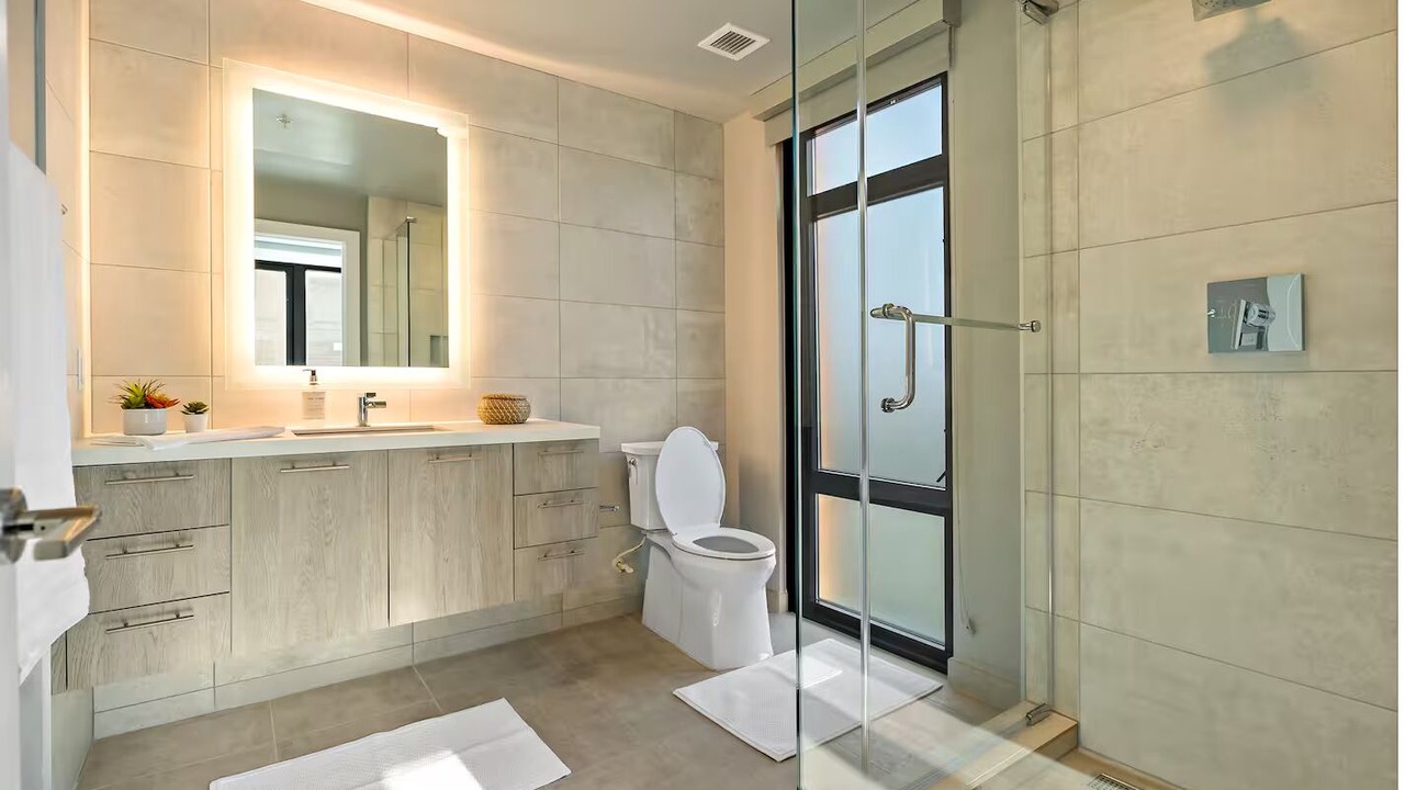 Photo of Bathroom in Cardozo