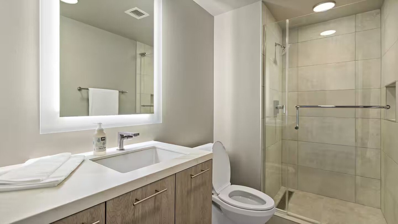 Photo of Bathroom in Cardozo