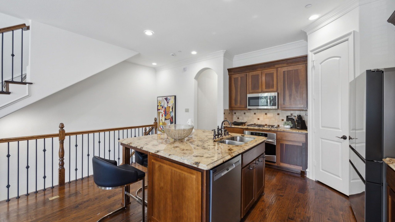 Photo of Kitchen in Legacy Town Center North