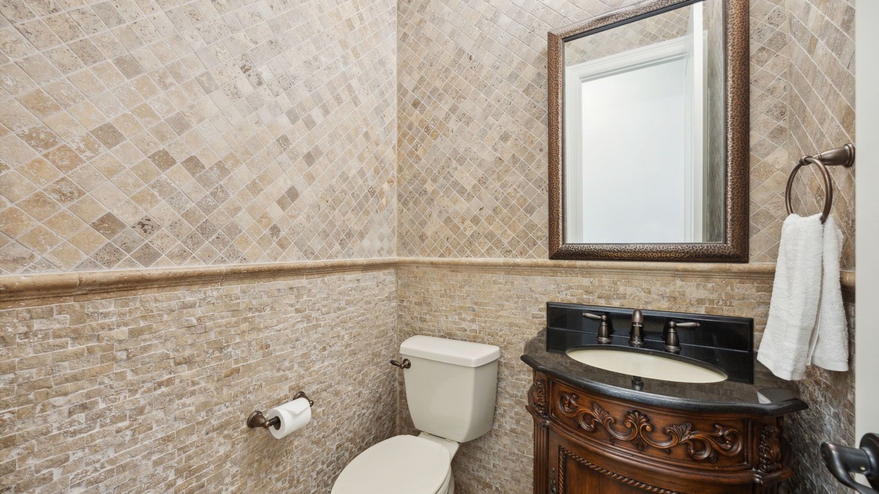 Photo of Bathroom in Legacy Town Center North