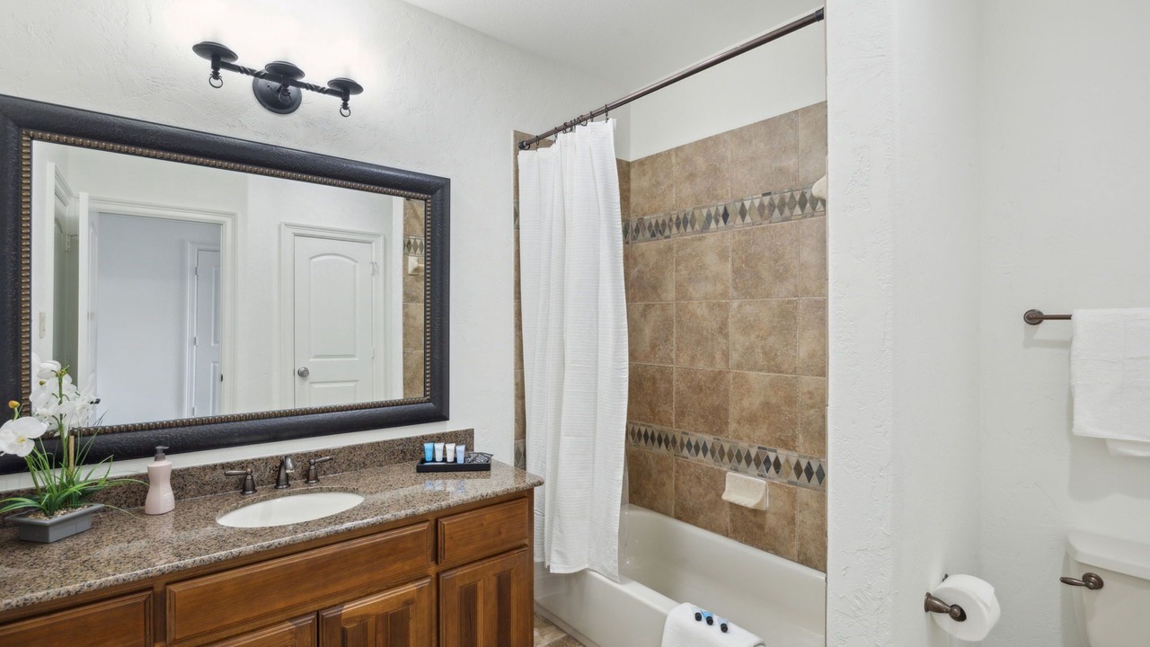 Photo of Bathroom in Legacy Town Center North