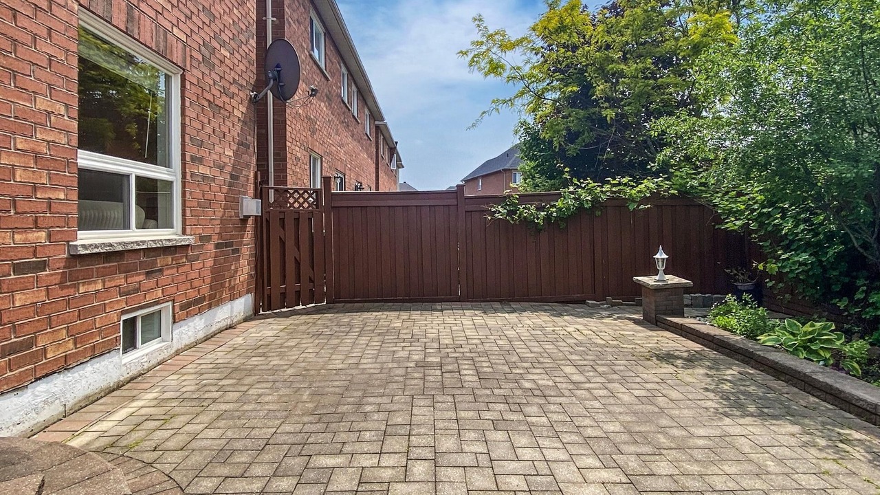 Photo of Outdoor in Richmond Hill