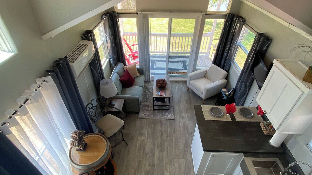 Photo of Livingroom in Dennis