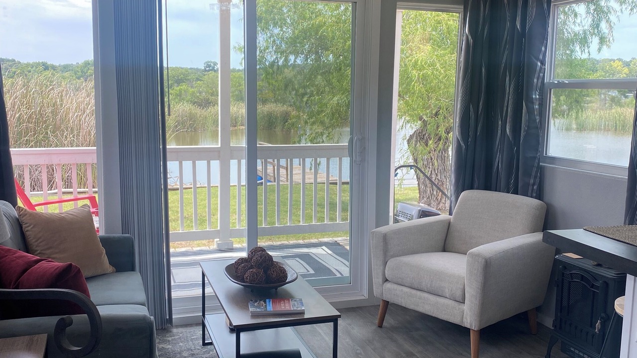 Photo of Livingroom in Dennis