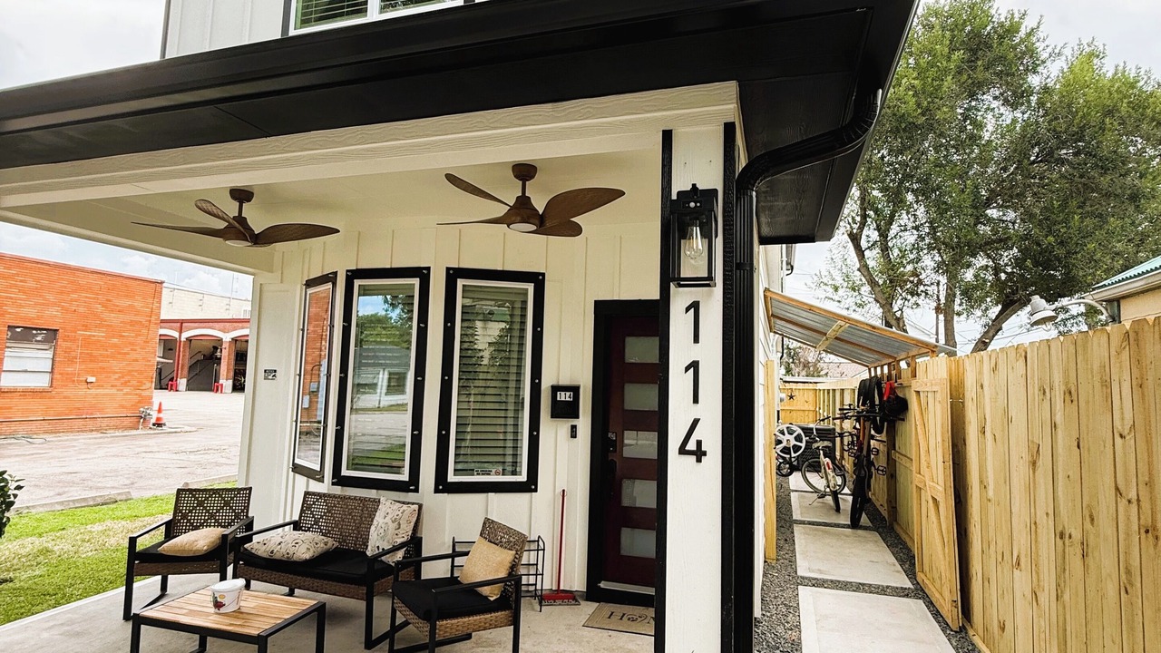 Photo of Patio Balcony in La Porte