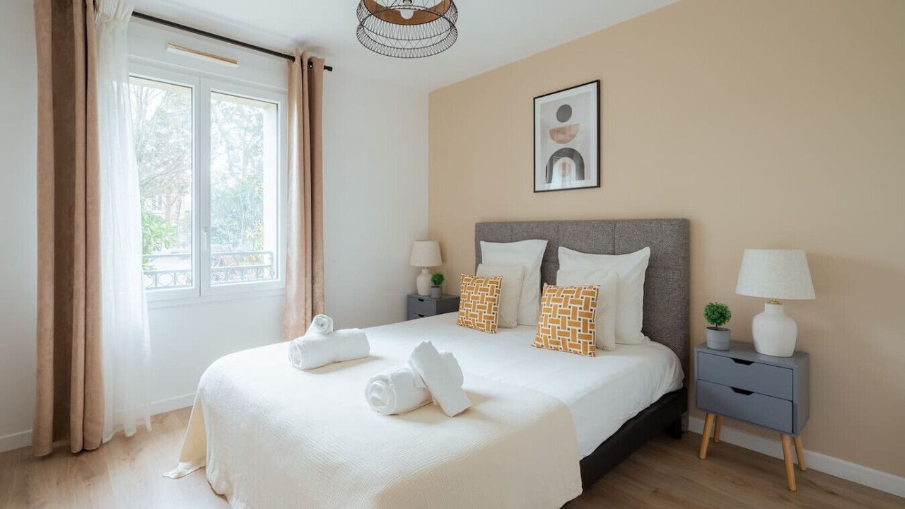 Photo of Bedroom in Chatillon