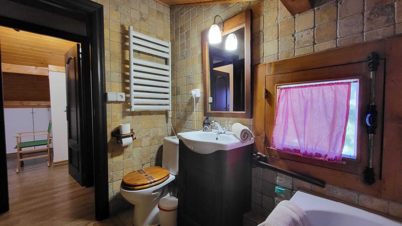 Photo of Bathroom in Pyrenees 2000