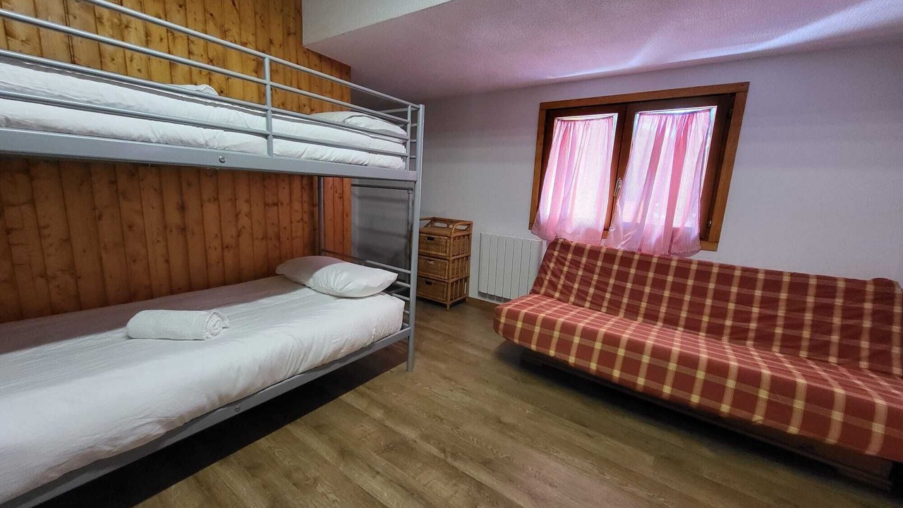 Photo of Bedroom in Pyrenees 2000