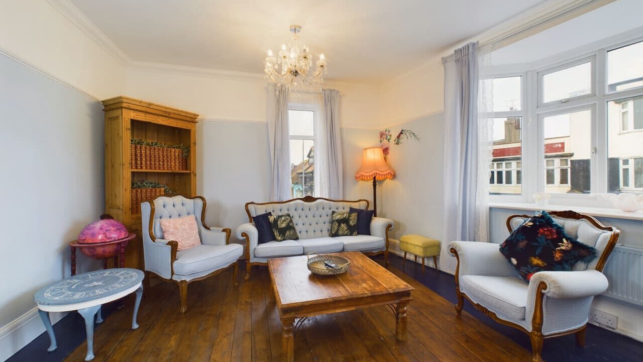 Photo of Livingroom in Leigh-on-Sea