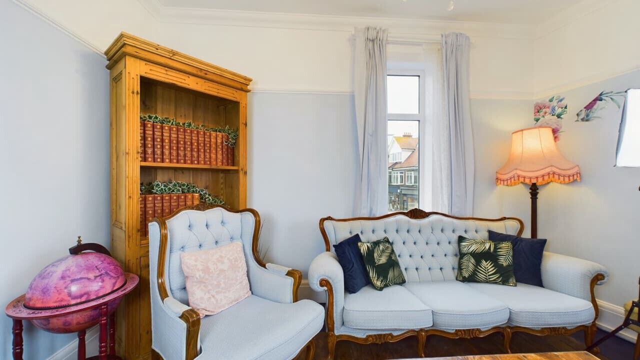 Photo of Livingroom in Leigh-on-Sea