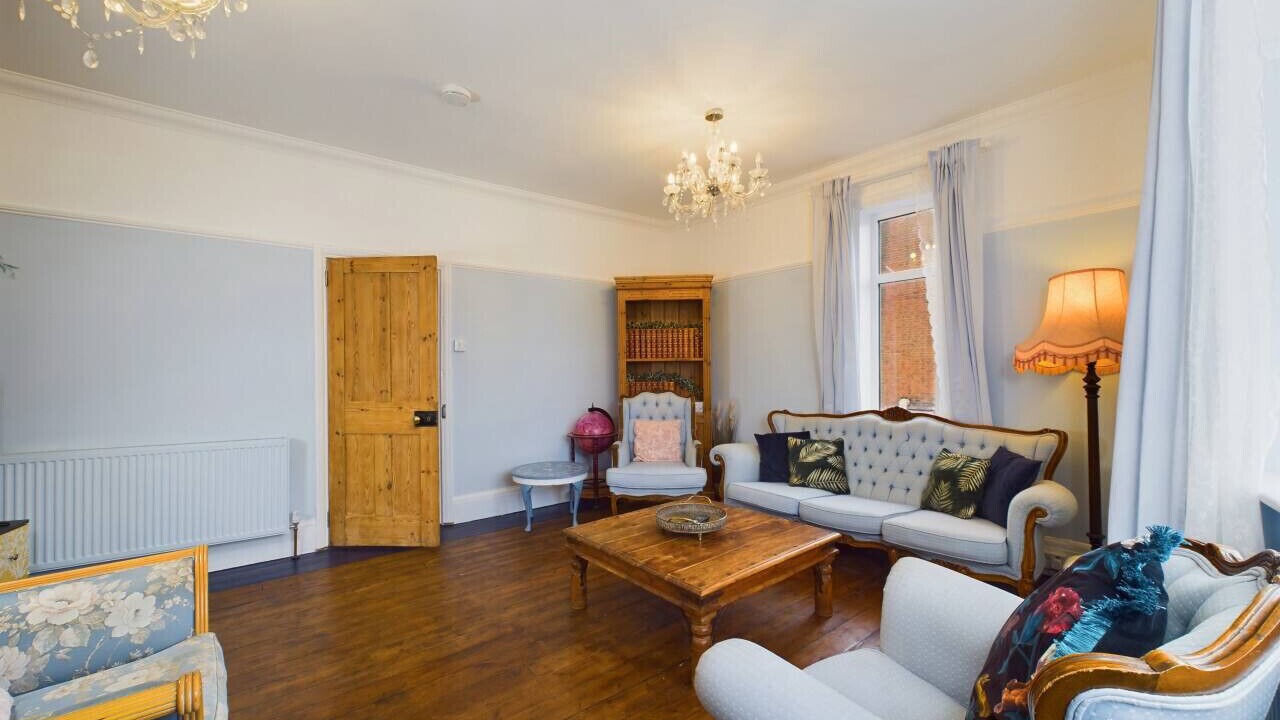 Photo of Livingroom in Leigh-on-Sea