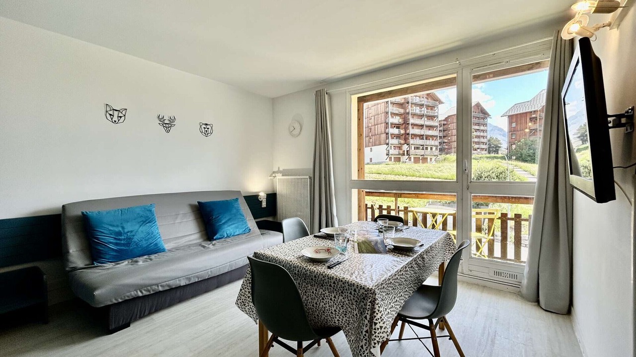Photo of Livingroom in Saint-Etienne-en-Devoluy