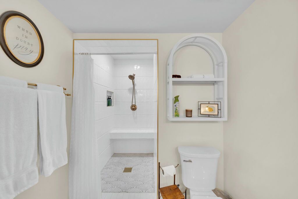 Photo of Bathroom in Cherry Street