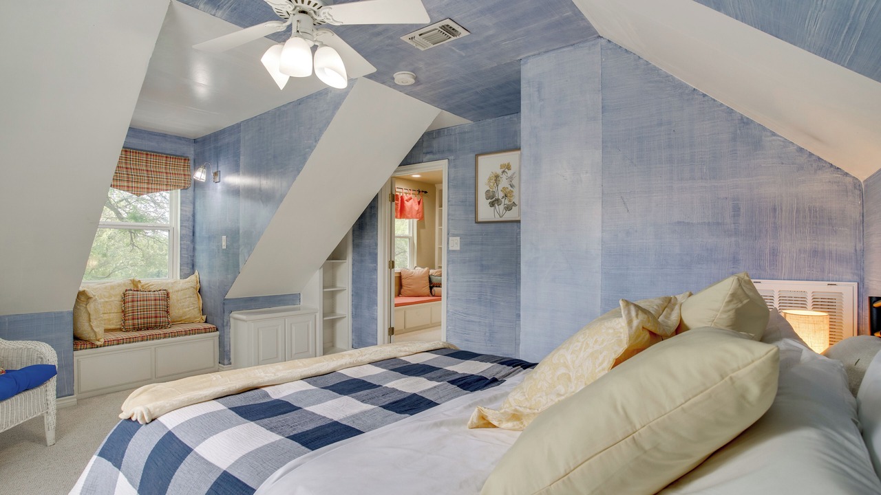 Photo of Bedroom in Lake Bridgeport