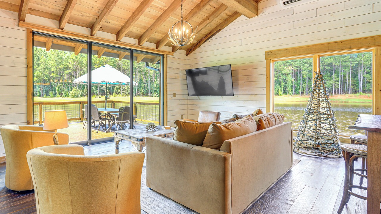 Photo of Livingroom in Thomaston