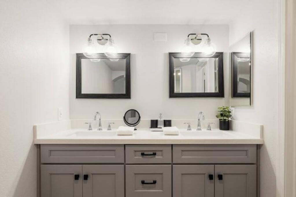 Photo of Bathroom in Camelback East