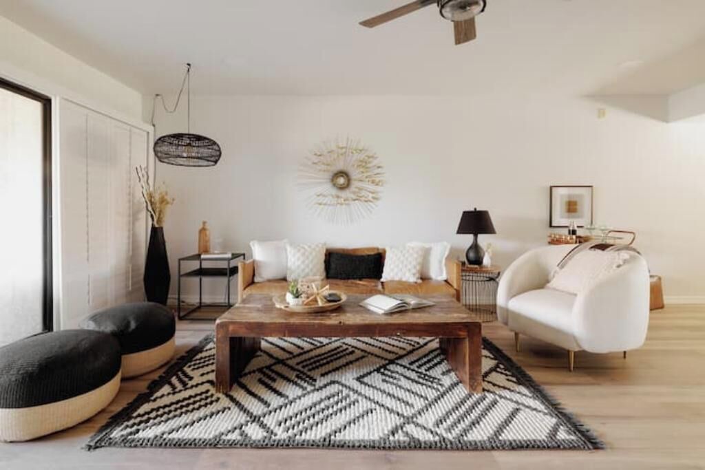 Photo of Livingroom in Camelback East