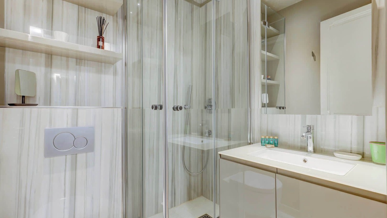 Photo of Bathroom in 6th Arrondissement