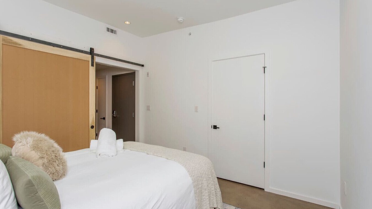 Photo of Bedroom in Washington Square West