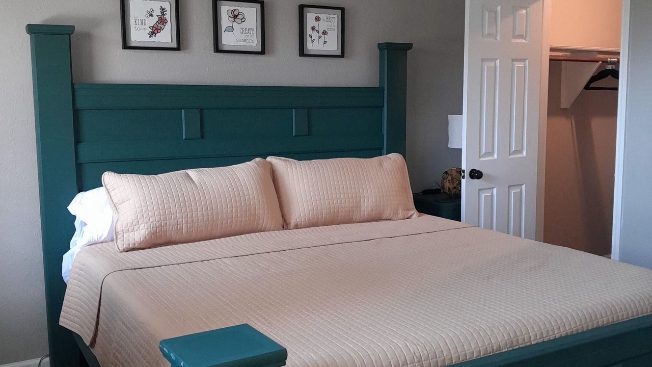 Photo of Bedroom in Richwood
