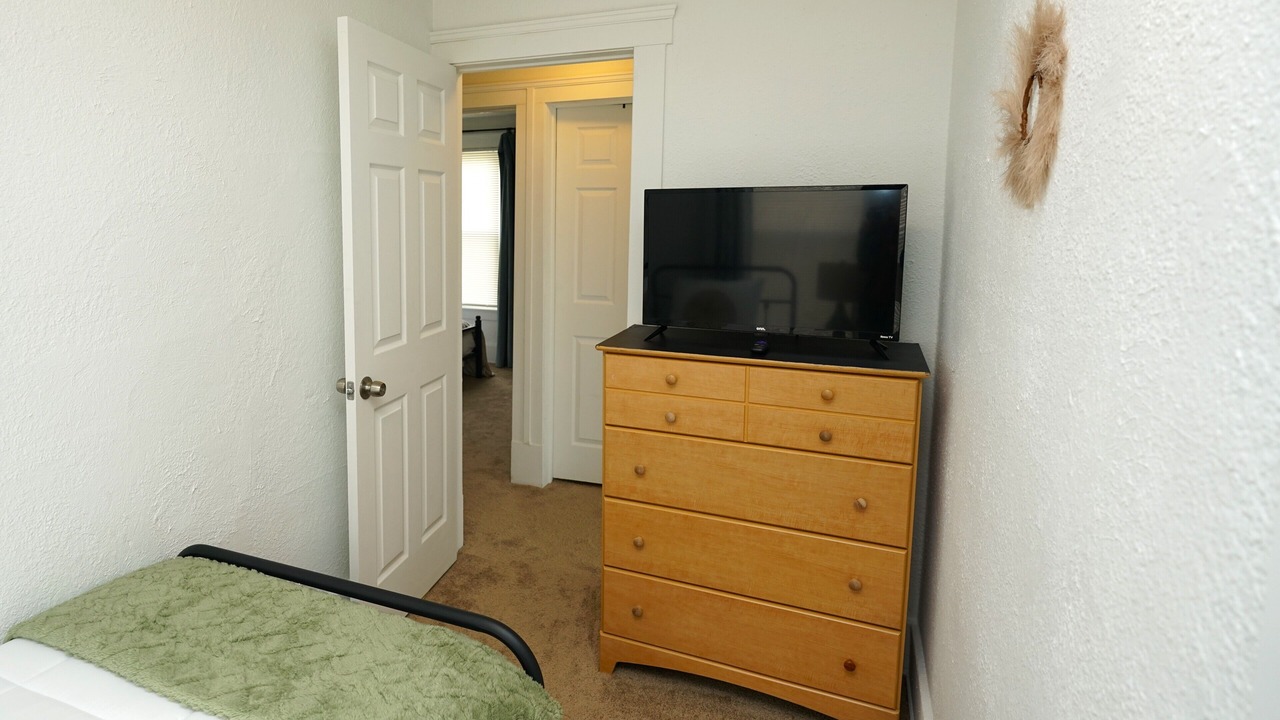 Photo of Bedroom in Elyria