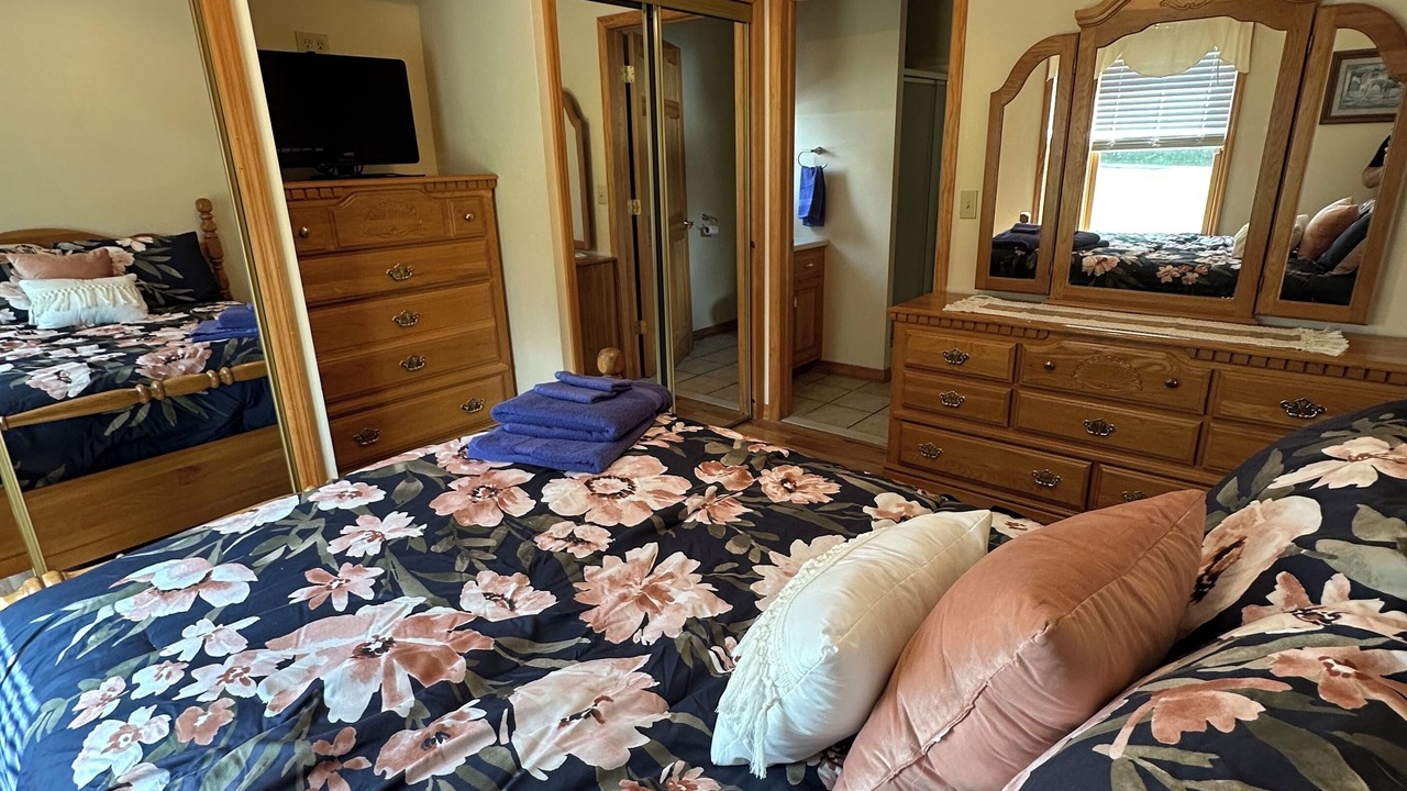 Photo of Bedroom in Brookfield