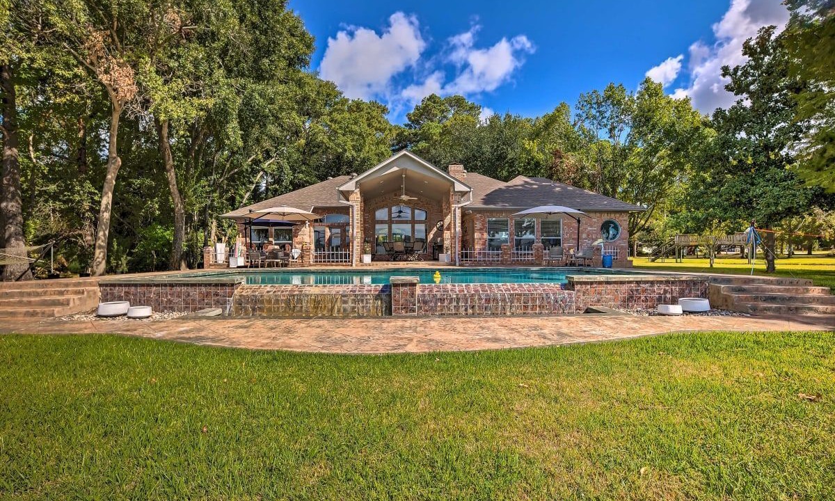 Photo of Outdoor in Willis