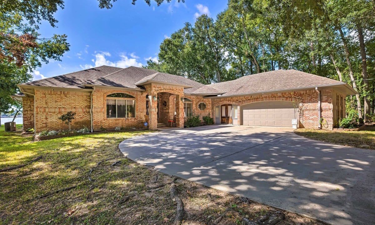 Photo of Outdoor in Willis