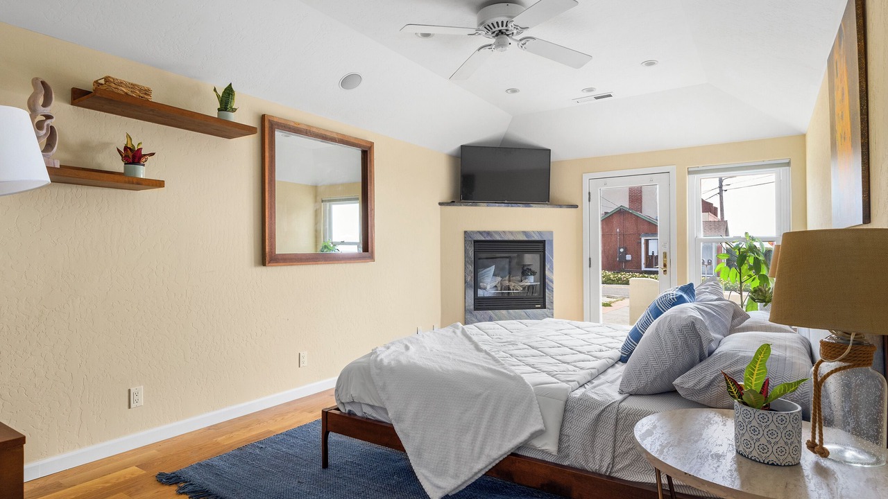 Photo of Bedroom in Opal Cliffs