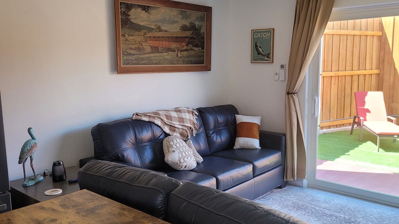 Photo of Livingroom in Truth or Consequences