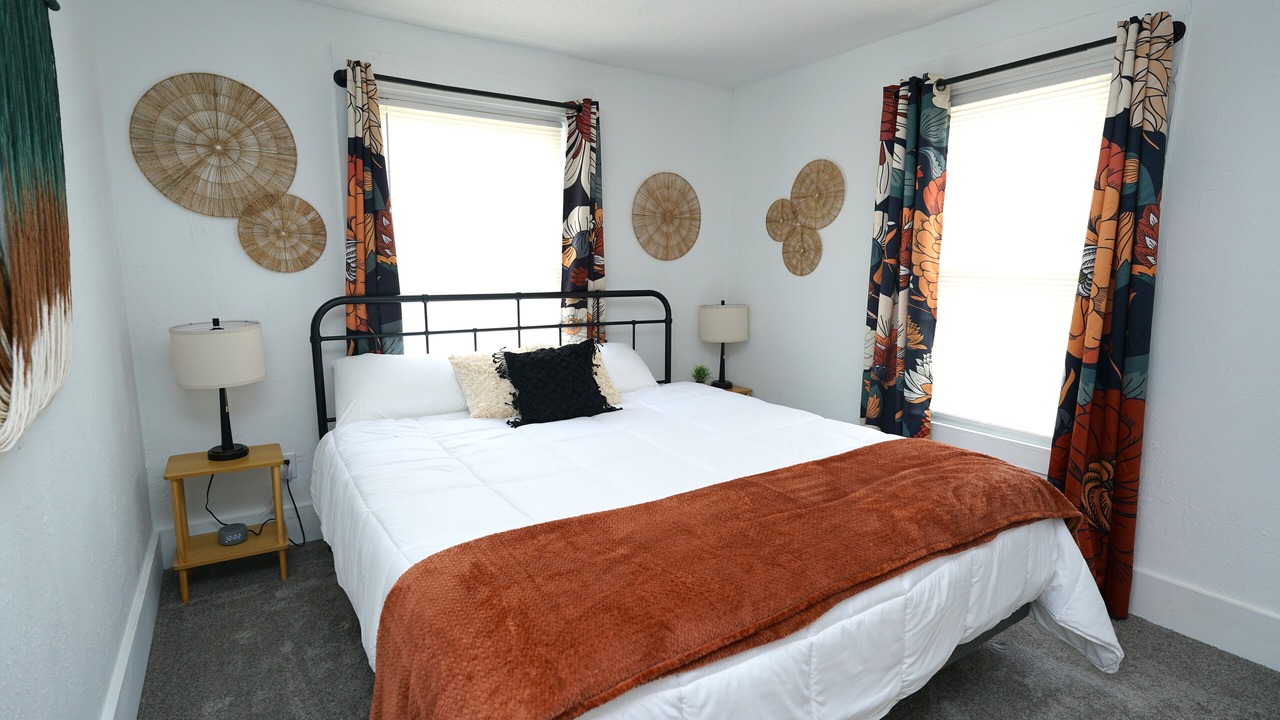 Photo of Bedroom in Elyria