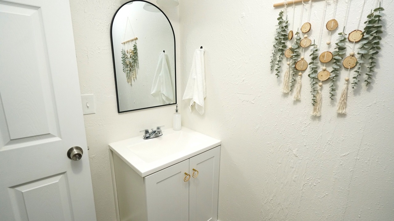 Photo of Bathroom in Elyria