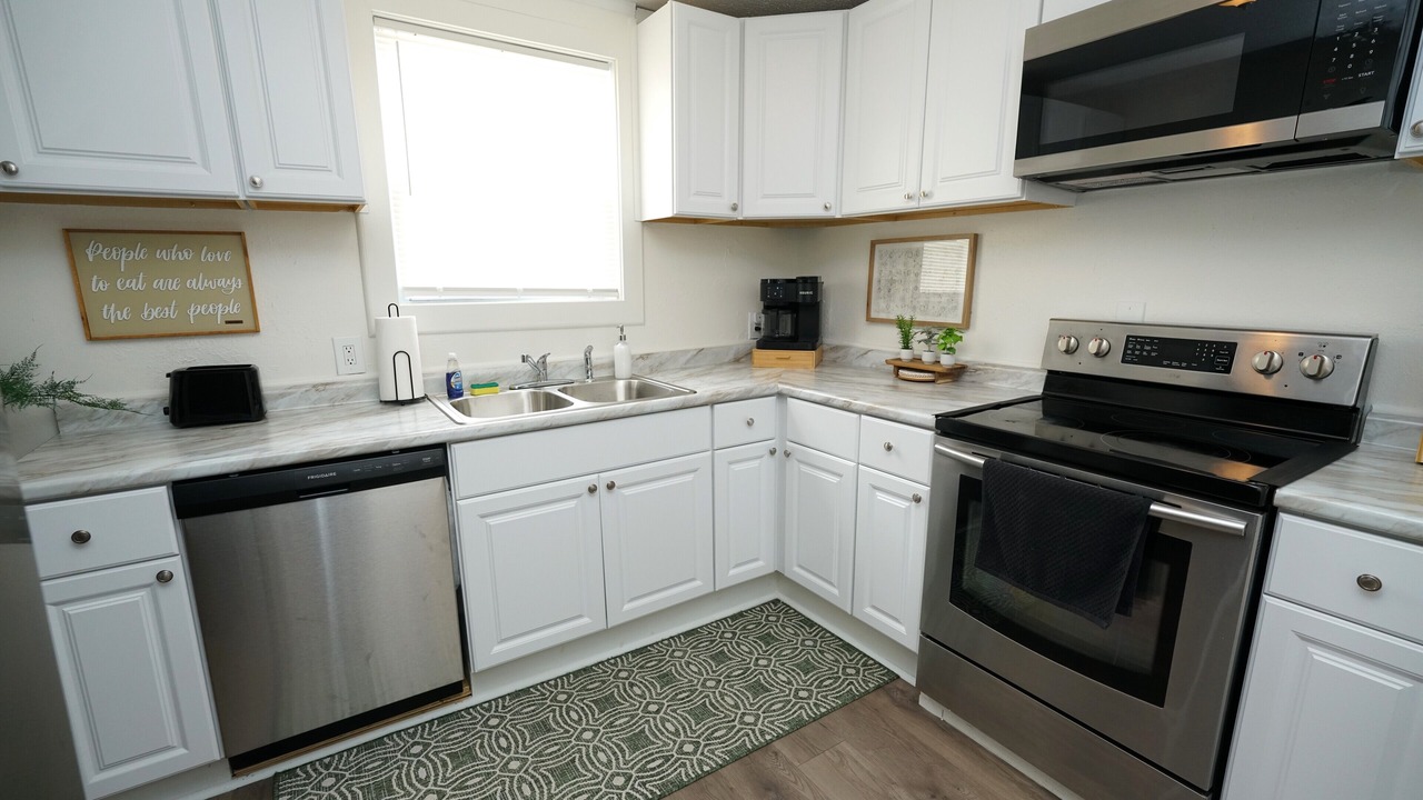 Photo of Kitchen in Elyria