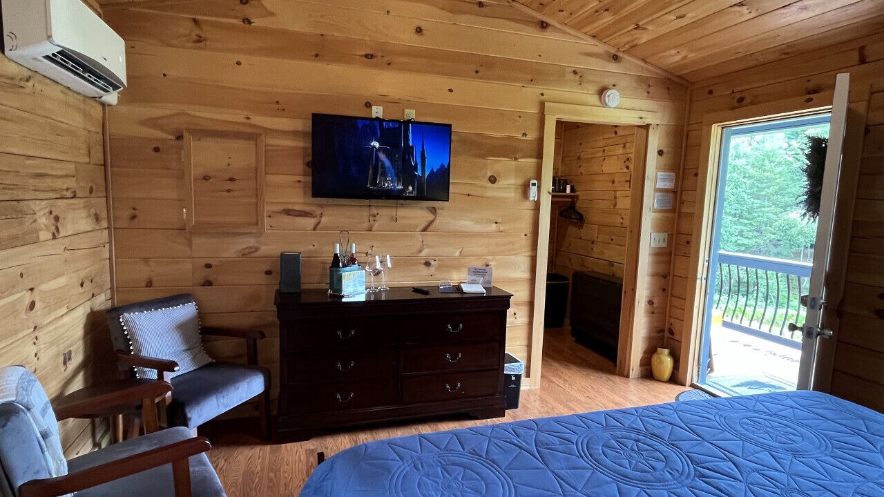 Photo of Bedroom in Floyd