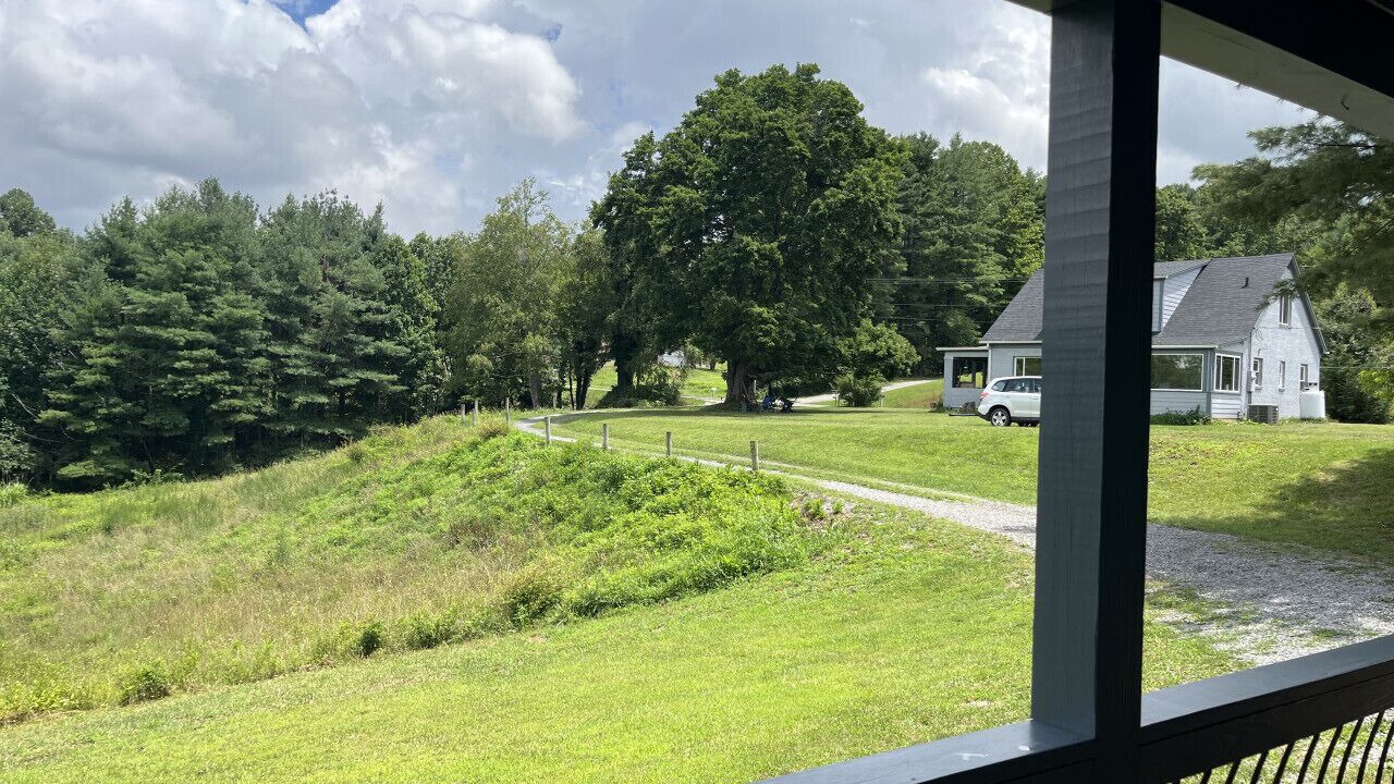 Photo of Others in Floyd