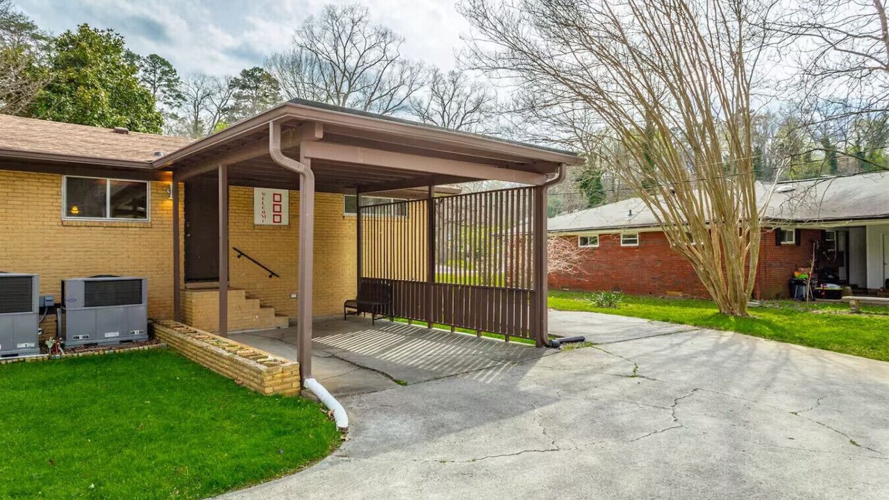 Photo of Outdoor in Lupton City