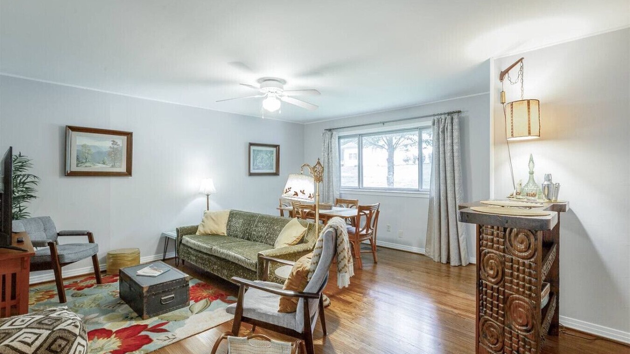 Photo of Livingroom in Lupton City