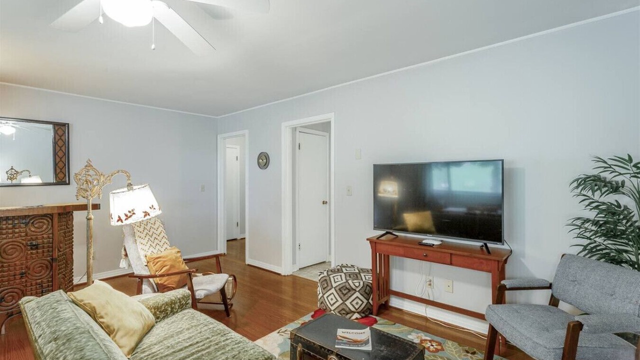 Photo of Livingroom in Lupton City