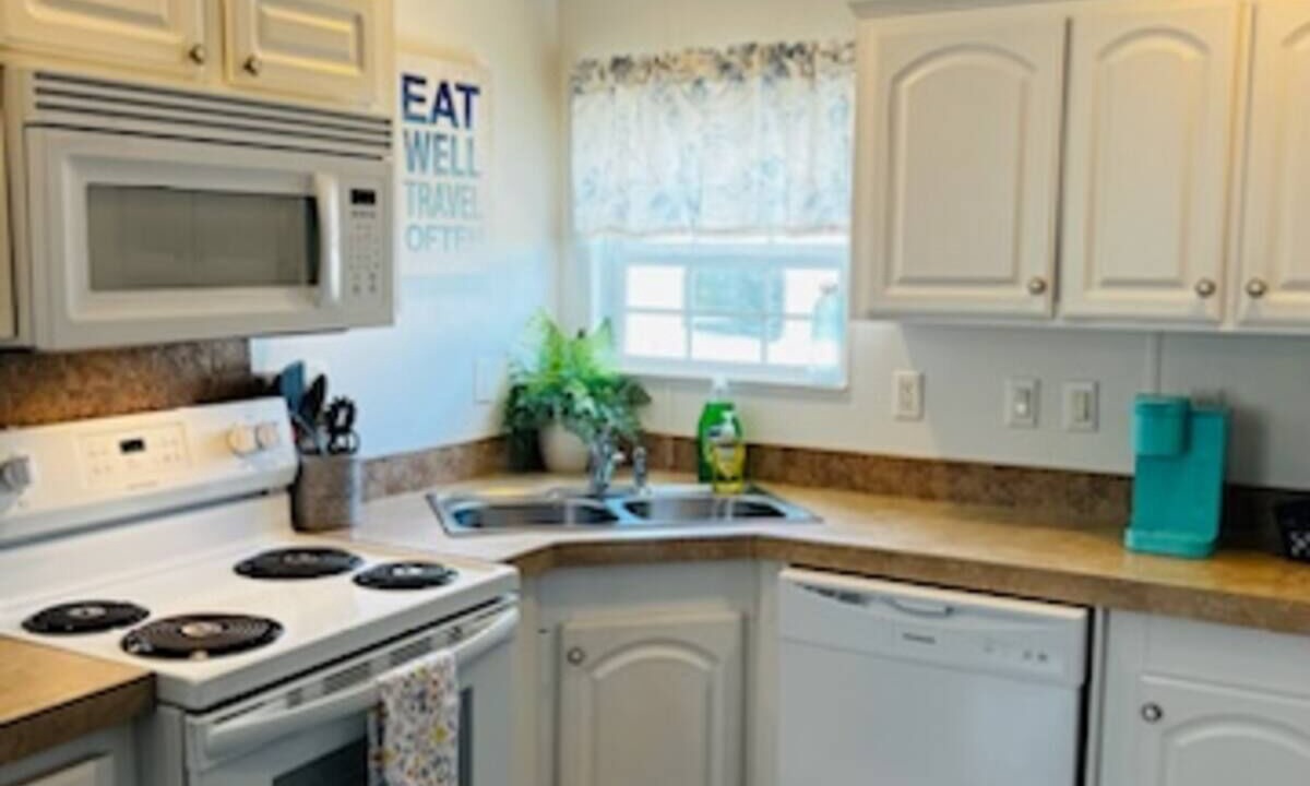 Photo of Kitchen in Bayshore Gardens